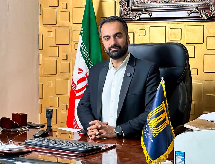 درباره ما 1 آقای قربان پور مدیر عامل و موسس شرکت ایمن آریا هخامنش